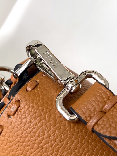 フェンディバッグ全体デザイン